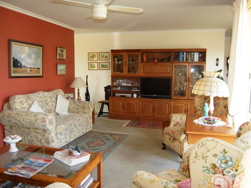 61 Blueridge Drive, Blue Haven NSW 2262