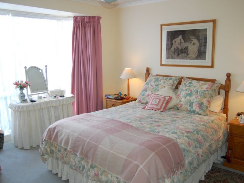 61 Blueridge Drive, Blue Haven NSW 2262