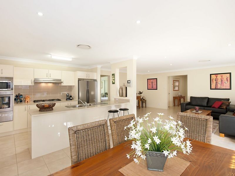 18 Connamara Street, Wadalba NSW 2259