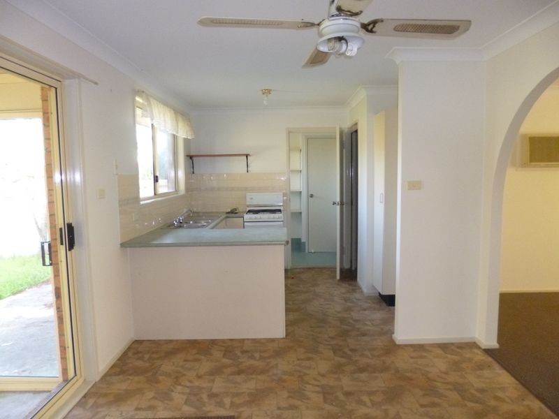9 Glading Close, Lake Haven NSW 2263