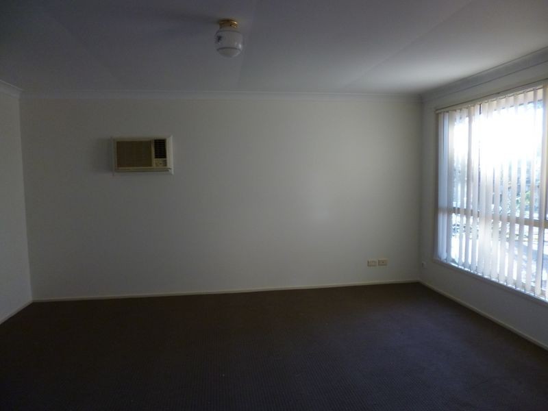 9 Glading Close, Lake Haven NSW 2263