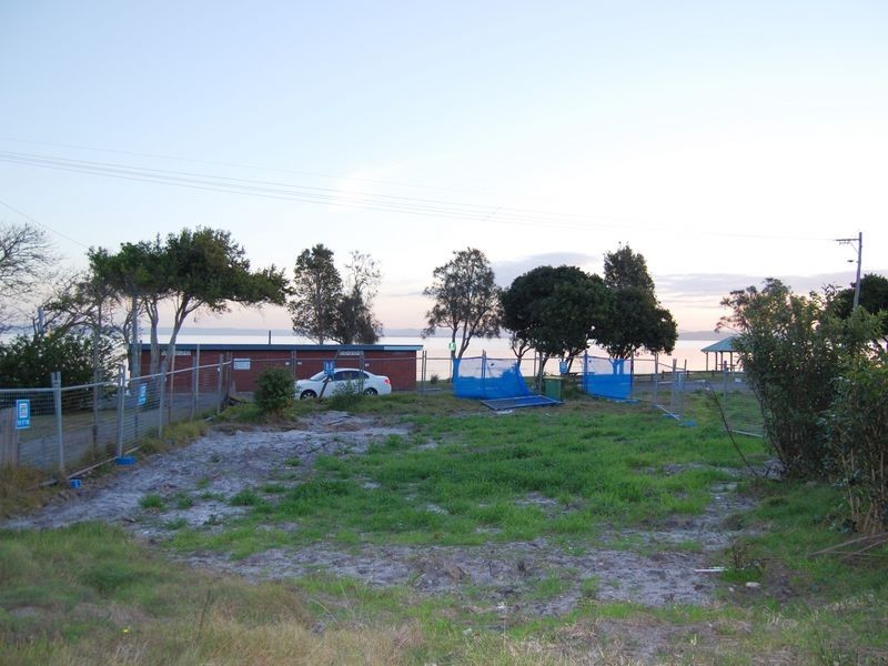 13 Beach Parade, Canton Beach NSW 2263