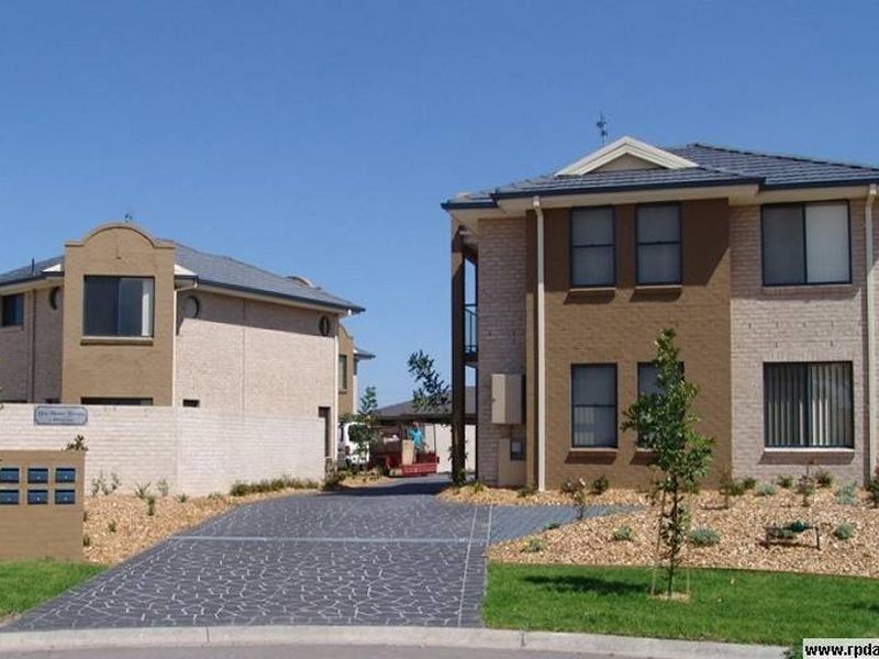 5/10 Harry Close, Blue Haven NSW 2262