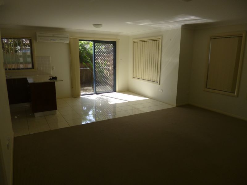 5/10 Harry Close, Blue Haven NSW 2262