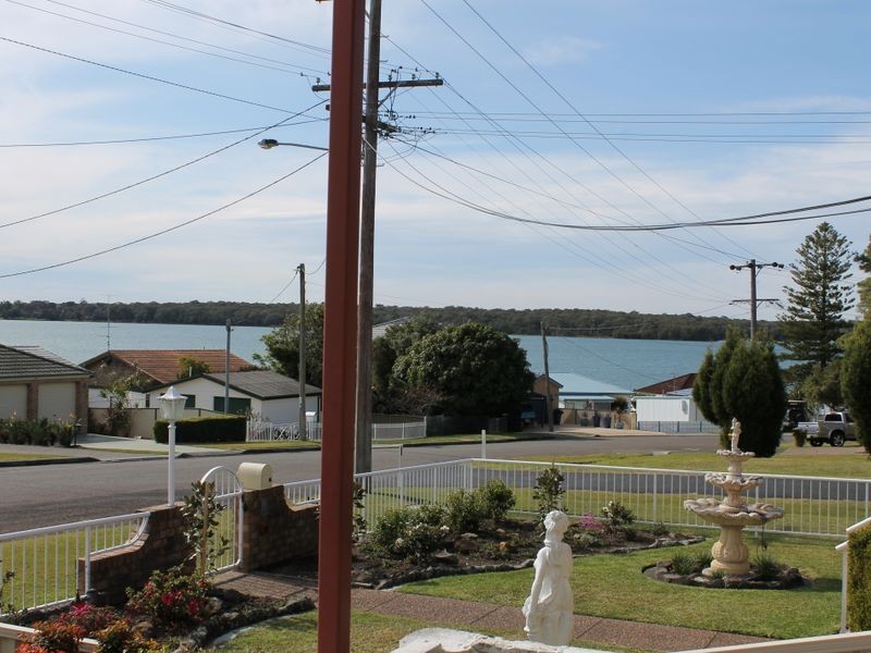 Mannering Park NSW 2259