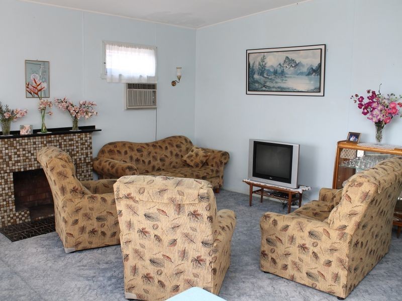 Mannering Park NSW 2259