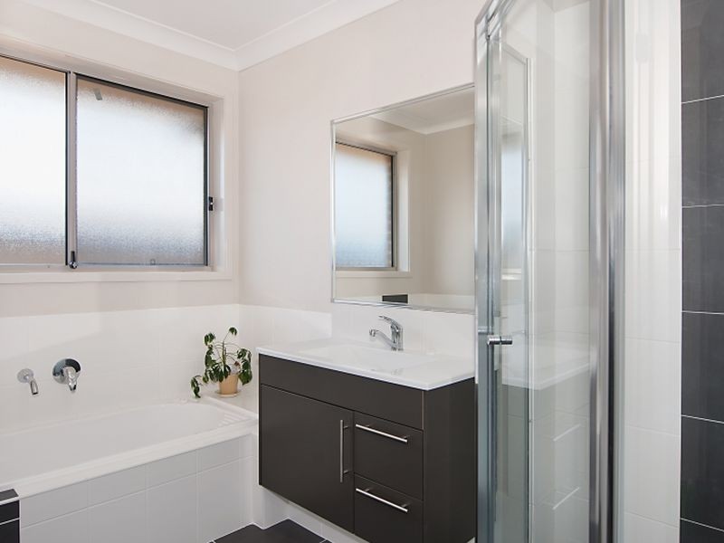 14 Hakone Road, Woongarrah NSW 2259