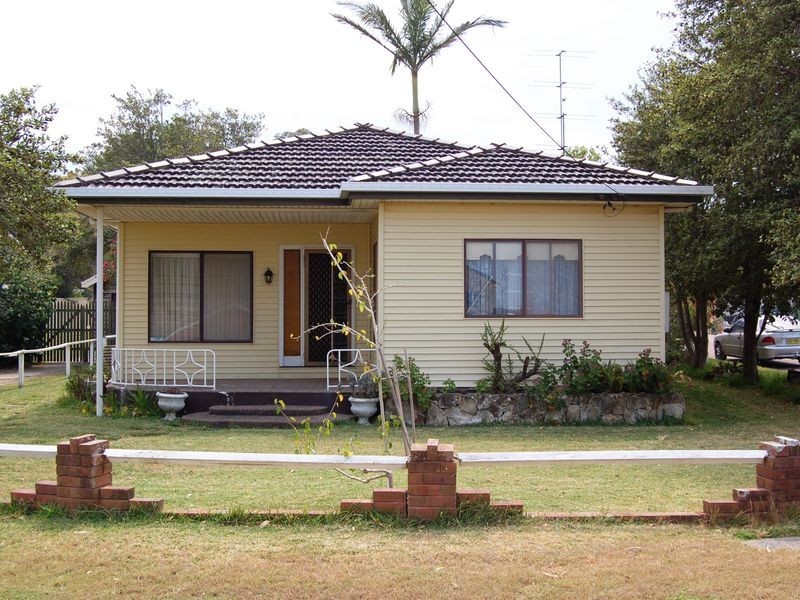 10 Viewpoint Drive, Toukley NSW 2263