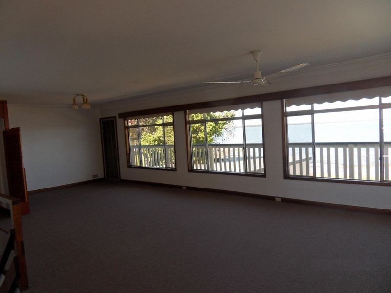 18 Marks Road, Gorokan NSW 2263