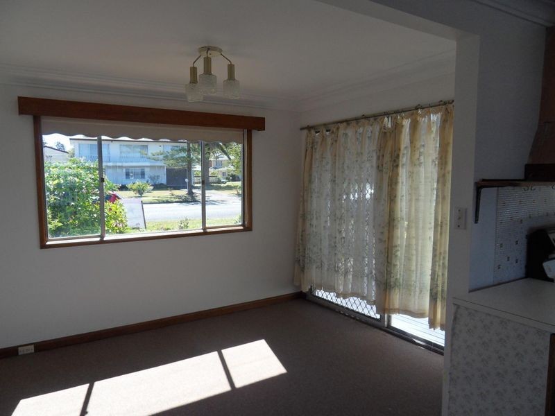 18 Marks Road, Gorokan NSW 2263