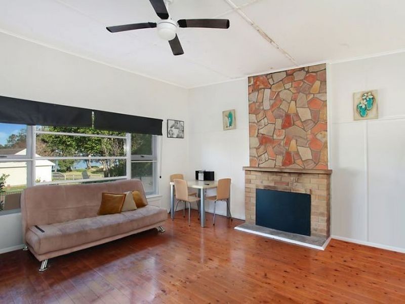 34 Malvina Parade, Gorokan NSW 2263