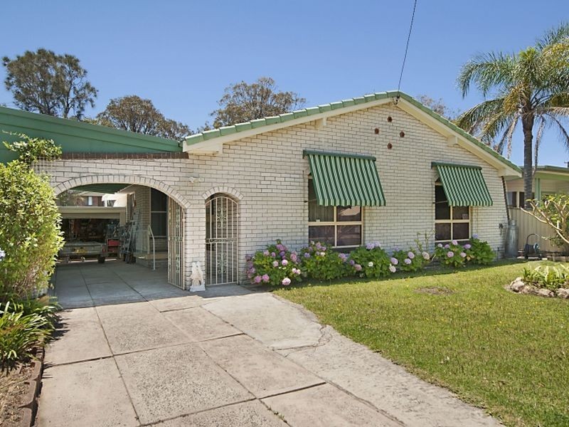 9 Marks Road, Gorokan NSW 2263