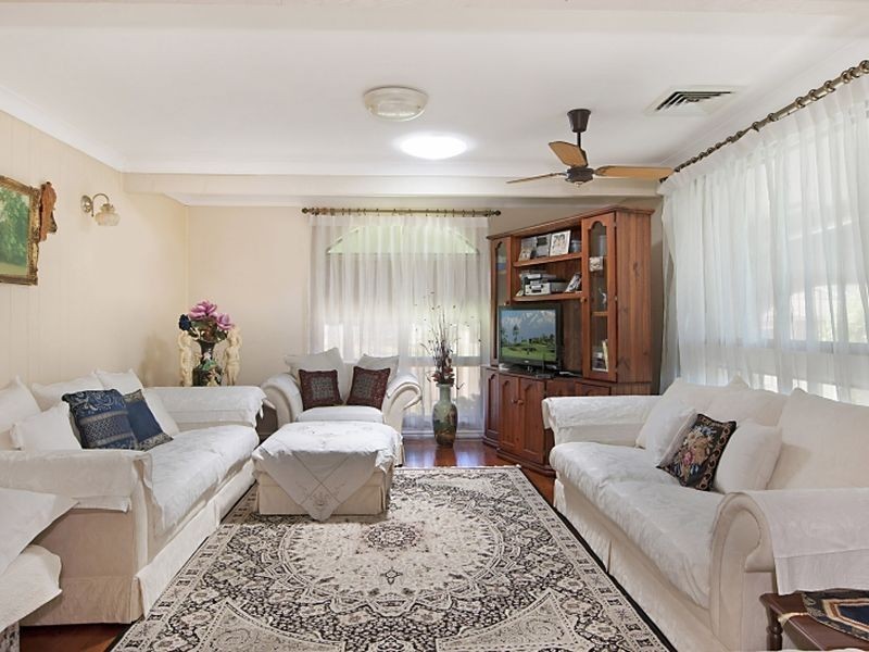 9 Marks Road, Gorokan NSW 2263