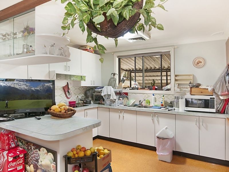 9 Marks Road, Gorokan NSW 2263