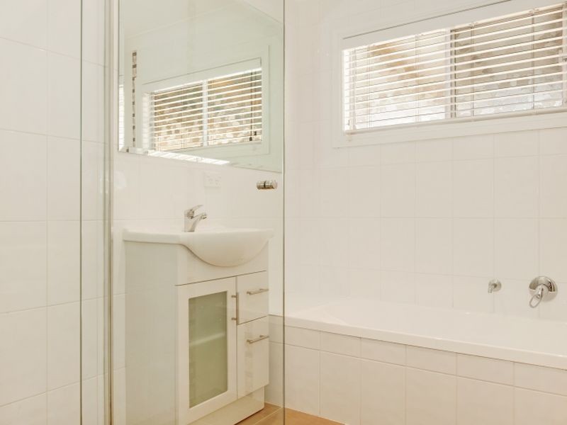15 Westbrook Parade, Gorokan NSW 2263