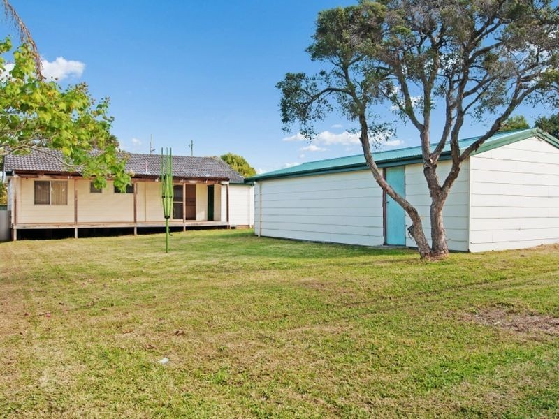 15 Westbrook Parade, Gorokan NSW 2263