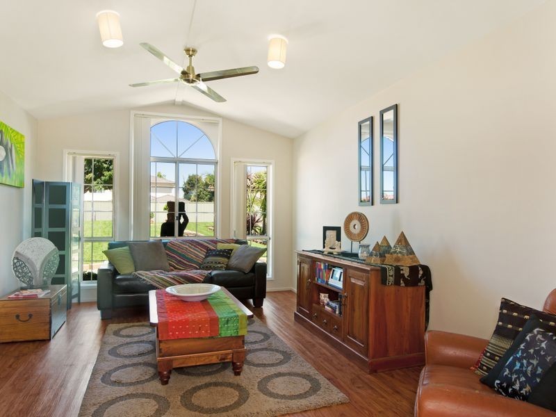 12 Duntroon Close, Hamlyn Terrace NSW 2259