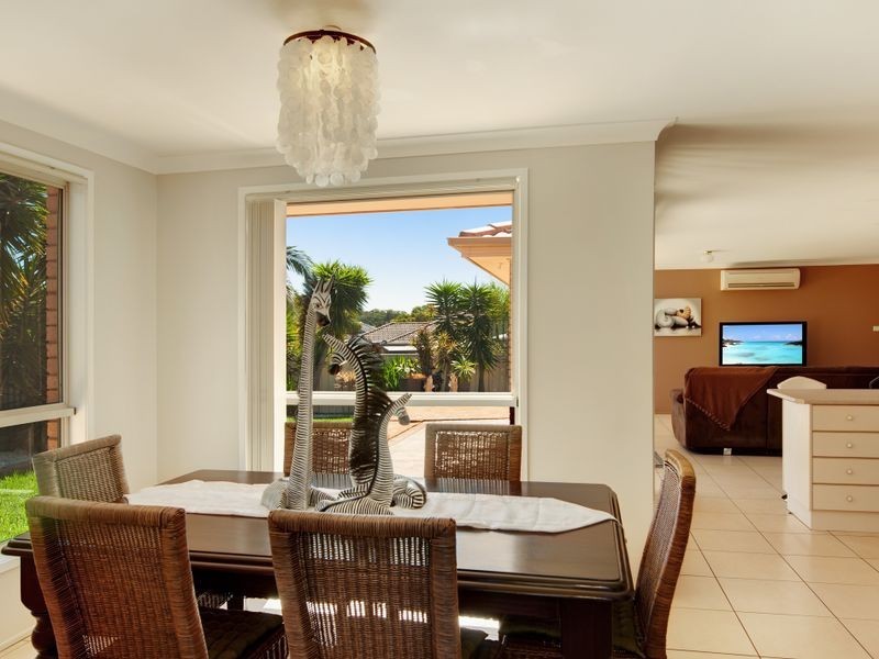 12 Duntroon Close, Hamlyn Terrace NSW 2259