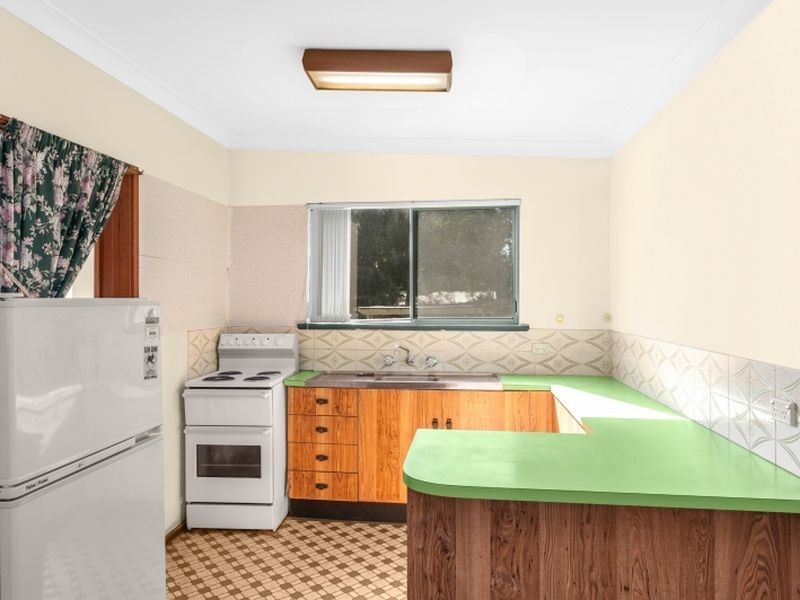 11 Manoa Road, Budgewoi NSW 2262