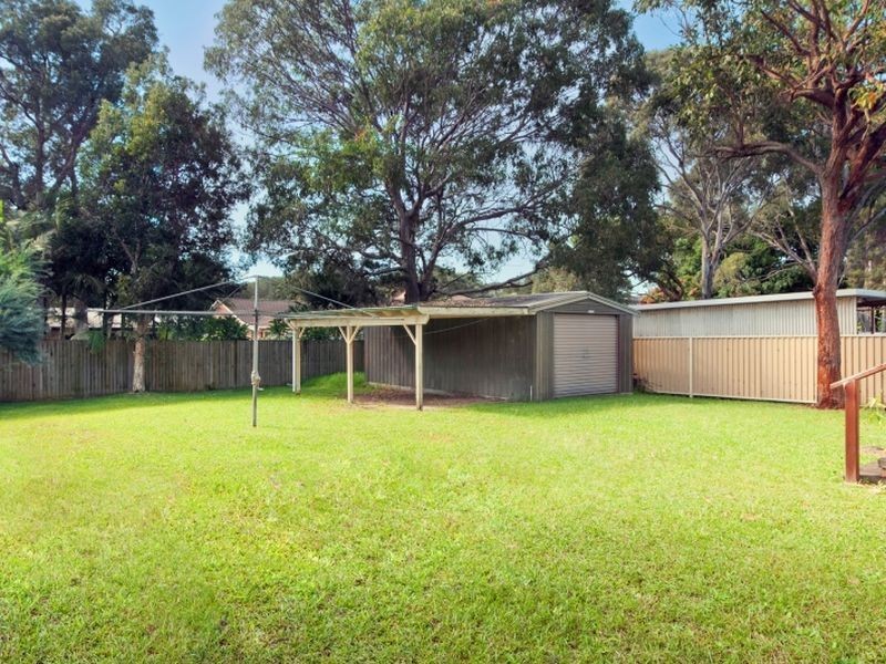 11 Manoa Road, Budgewoi NSW 2262