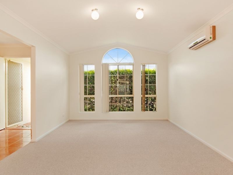 12 Begonia Place, Woongarrah NSW 2259