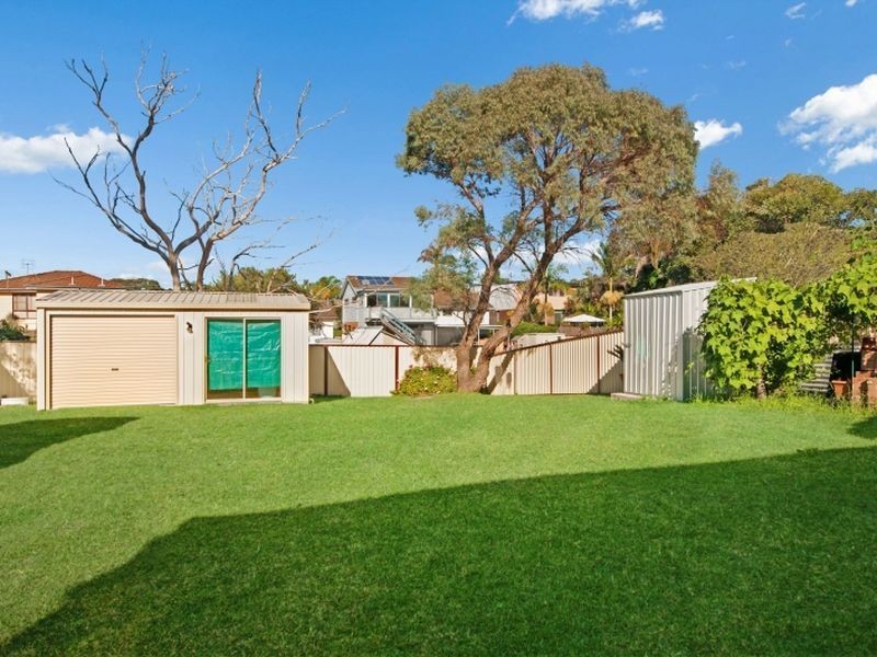 4 Essex Street, Gorokan NSW 2263