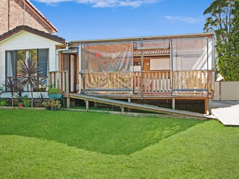 4 Essex Street, Gorokan NSW 2263