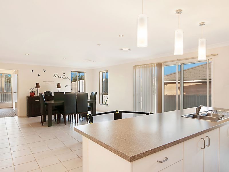 4 Connemara Street, Wadalba NSW 2259