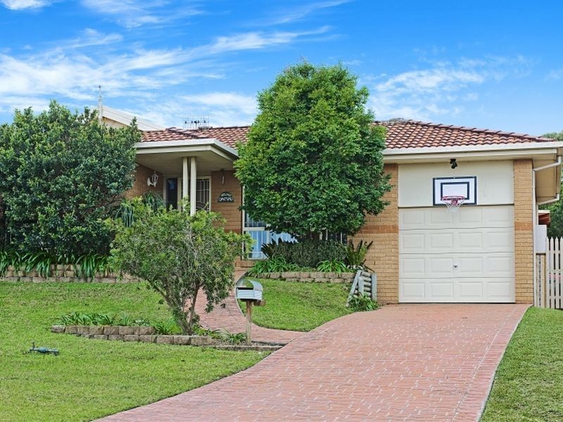 8 Bayside Street, Blue Haven NSW 2262