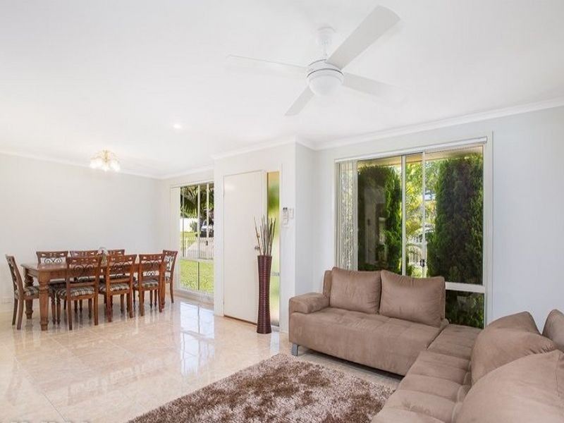 14 Highcliff Close, Woongarrah NSW 2259