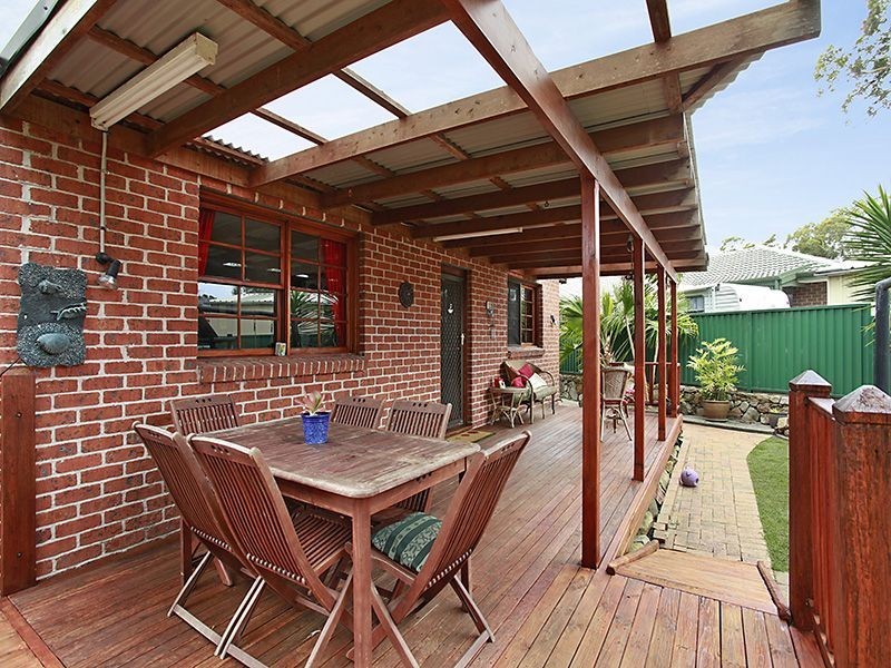 36 Cams Boulevard, Summerland Point NSW 2259