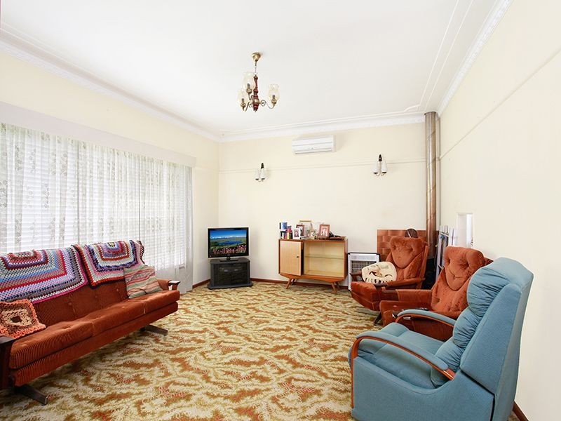 23 James Road, Toukley NSW 2263