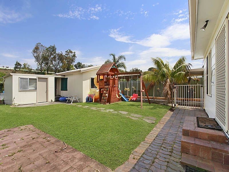 8 Barton Street Doyalson, Budgewoi NSW 2262