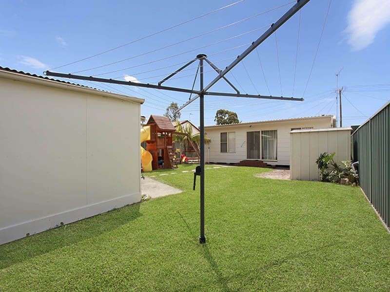 8 Barton Street Doyalson, Budgewoi NSW 2262
