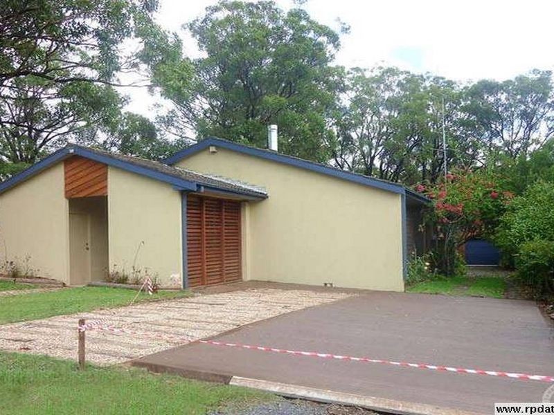 16 Kanimbla Avenue, Charmhaven NSW 2263