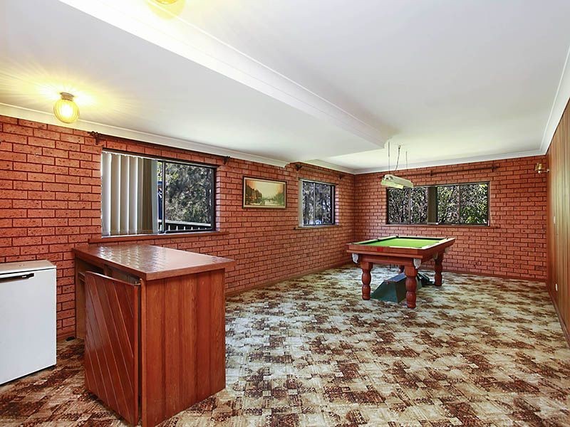 6 Halcyon Street, Mannering Park NSW 2259