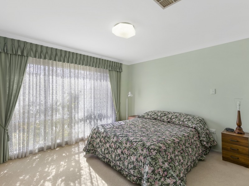 1 Stamford Close, Kanwal NSW 2259