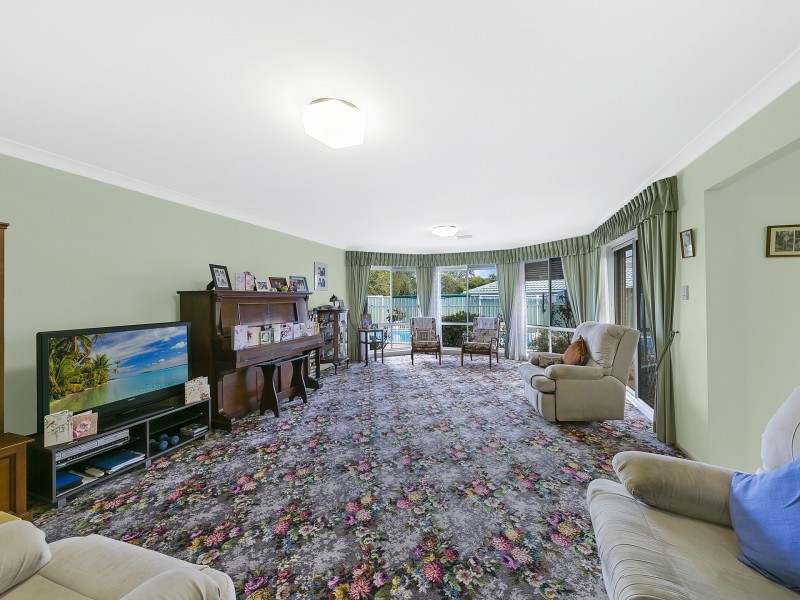 1 Stamford Close, Kanwal NSW 2259