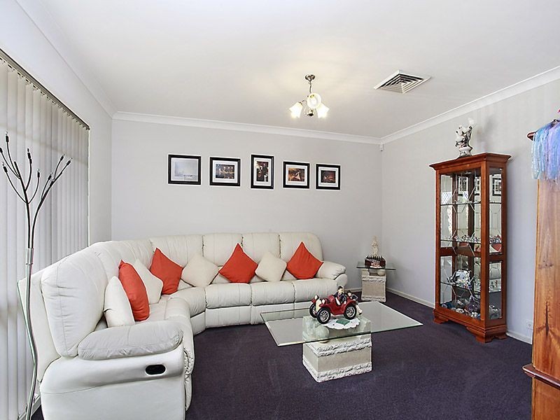 12 Mooball Road, Woongarrah NSW 2259