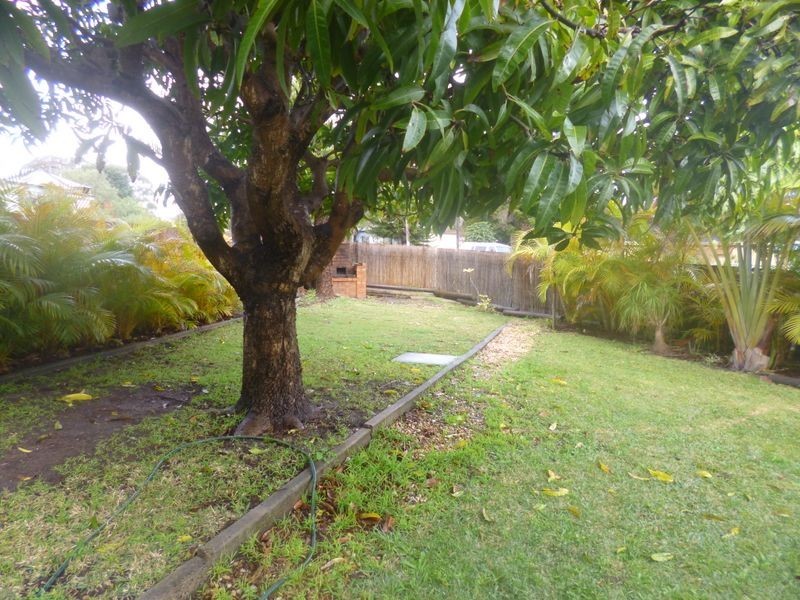 2 Laelana Avenue, Budgewoi NSW 2262