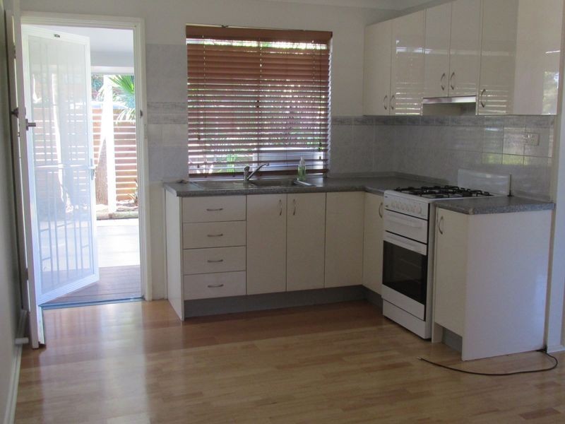 2 Laelana Avenue, Budgewoi NSW 2262