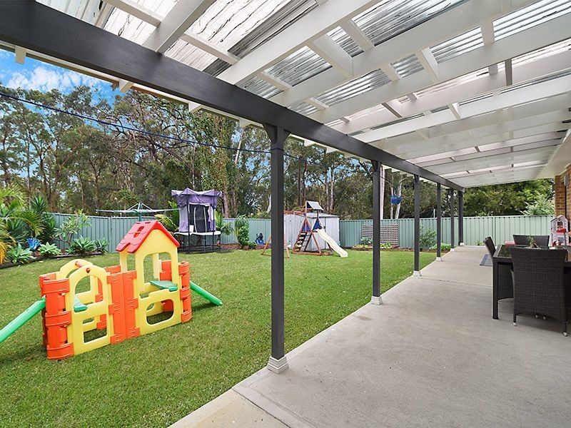 8 Parton Close, Buff Point NSW 2262