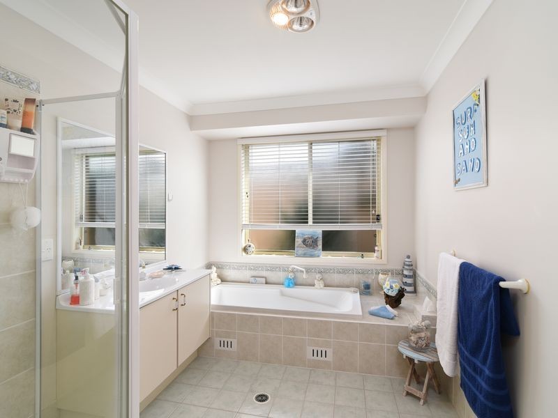 11 Mercator Close, Lake Munmorah NSW 2259