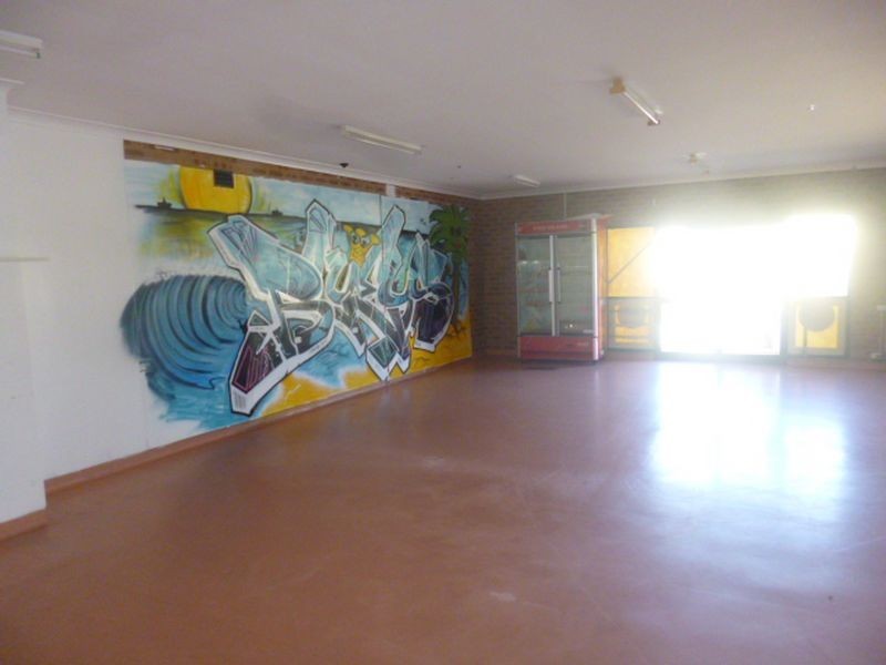 Shop 2 Whiteswan Avenue, Blue Haven NSW 2262