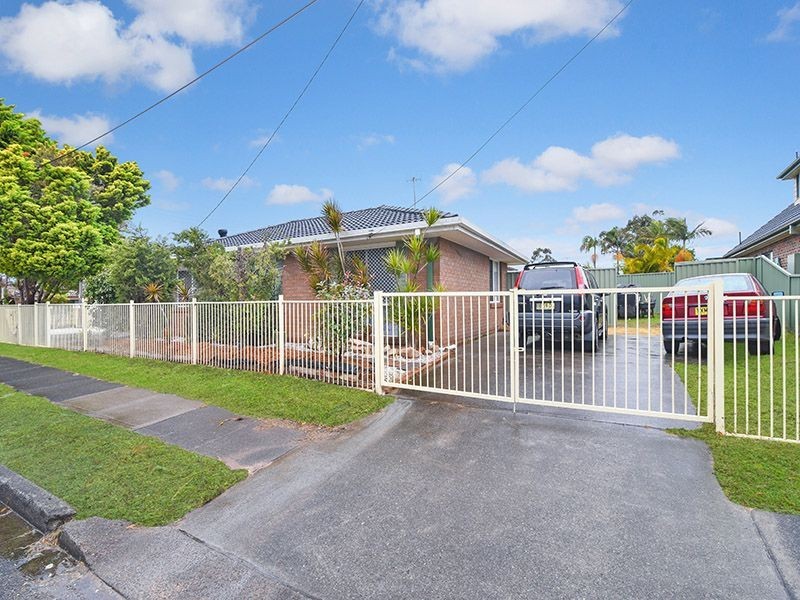 2 Gorokan Drive, Lake Haven NSW 2263
