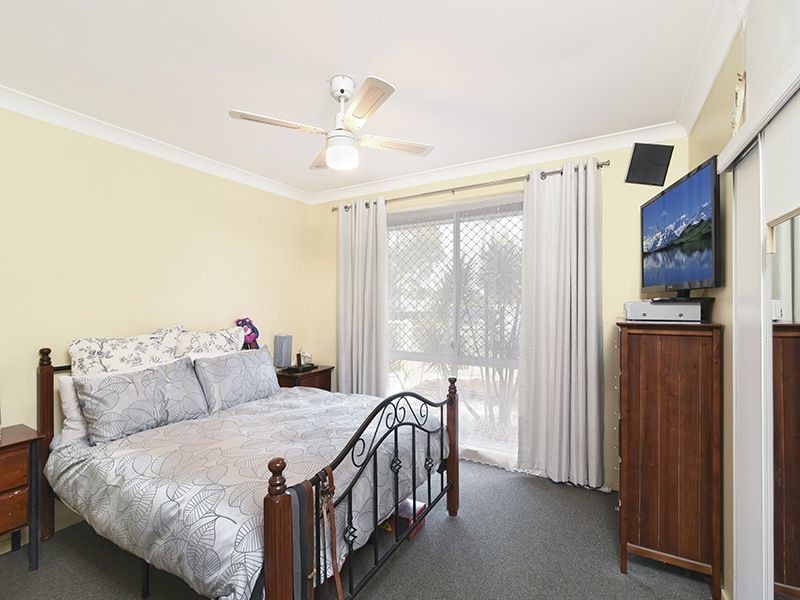 2 Gorokan Drive, Lake Haven NSW 2263