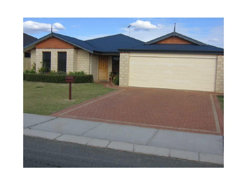 30 Clarafield Meander, Tapping WA 6065