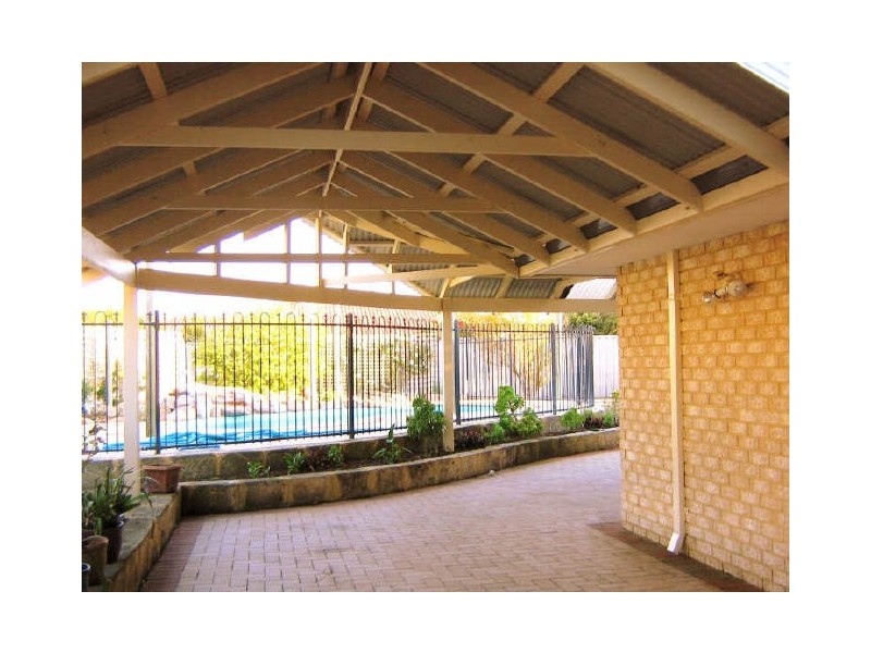 11 Carvel Place, Ocean Reef WA 6027