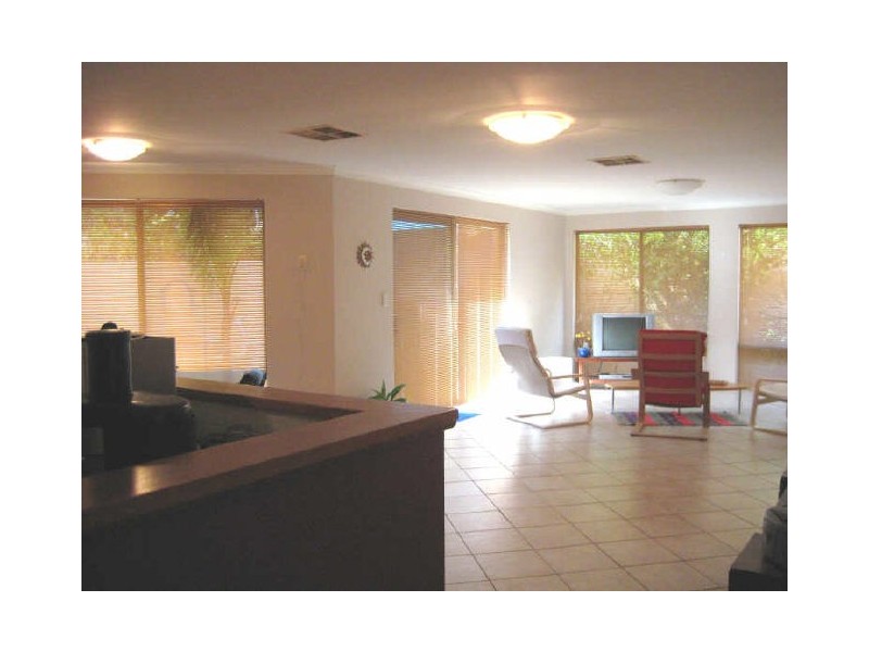 1 Coatbridge Circuit, Kinross WA 6028