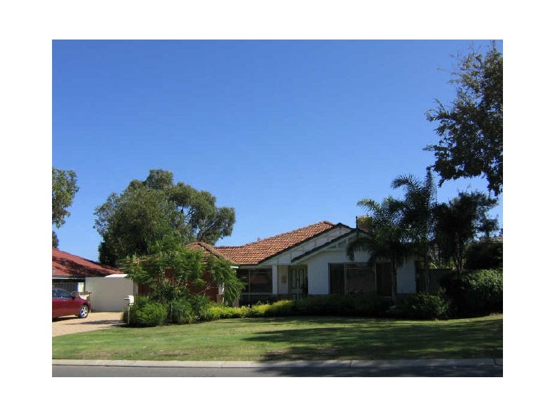 25 Golf Link Drive, Carramar NSW 2163